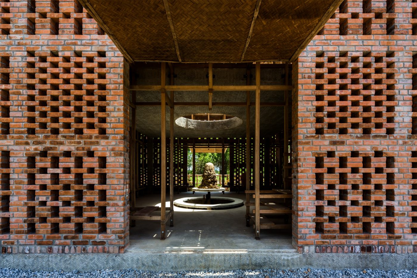 Terra Cotta Studio; Brick Award 2018 Category Winner Category "Working Together"; Tropical Space, Photo:  Oki Hiroyuki