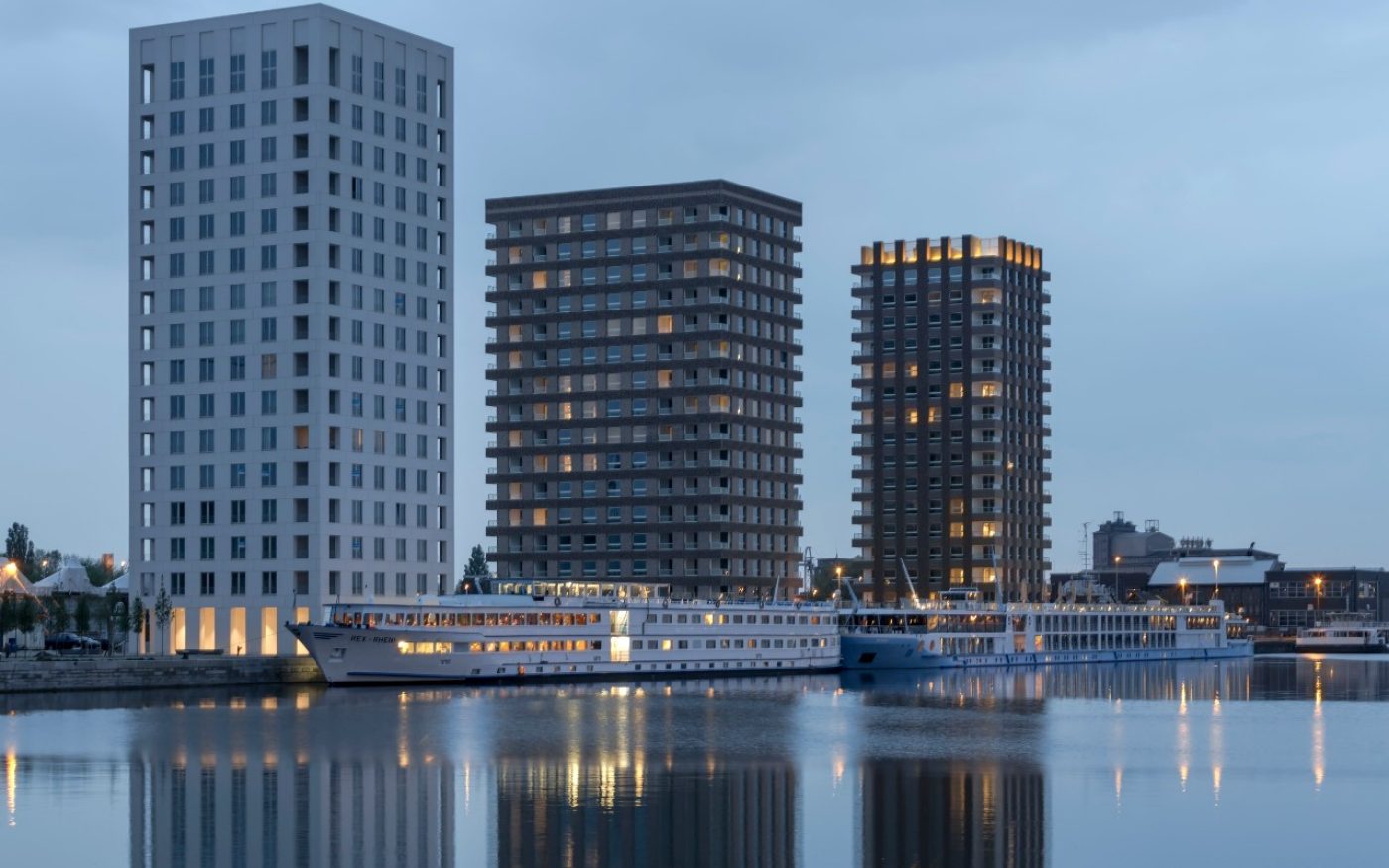 Apartment building "Westkaai Towers 5 & 6" in Antwerp/Belgium
