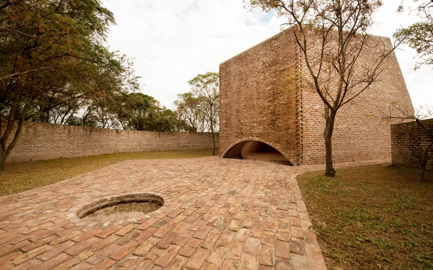 San Bernardo Chapel with clay blocks; Brick Award 2018 Special Prize Winner Category "Sharing Public Spaces"; Nicolás Campodonico Estudio; Photo: Nicolás Esteban Campodonico