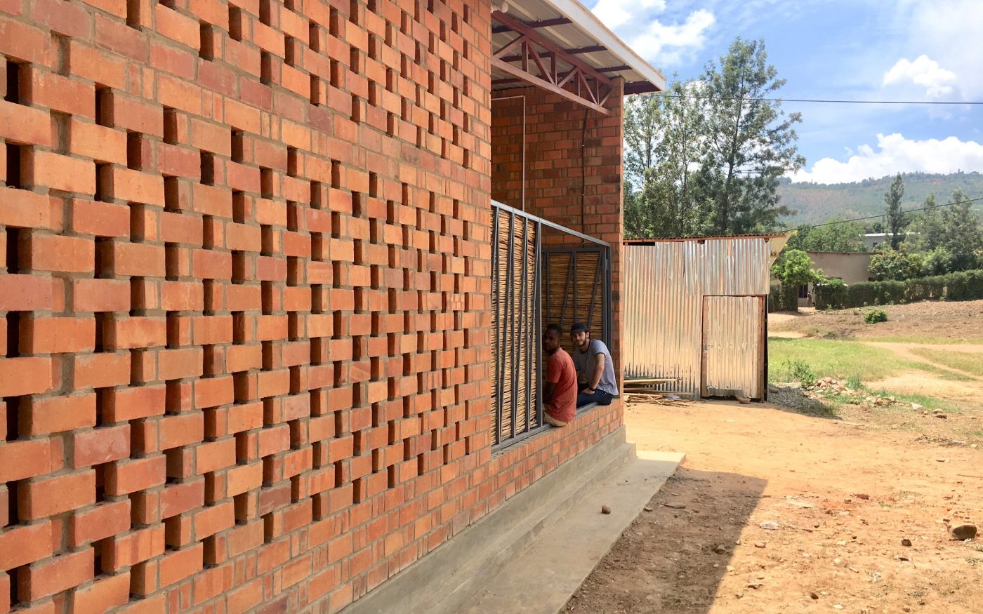 Prototype Village House; Brick Award 2020 Category "Living Together"; Architects: MIT Rwanda Workshop Team, Photo: Rafi Segal, Monica Hutton, Andrew Brose