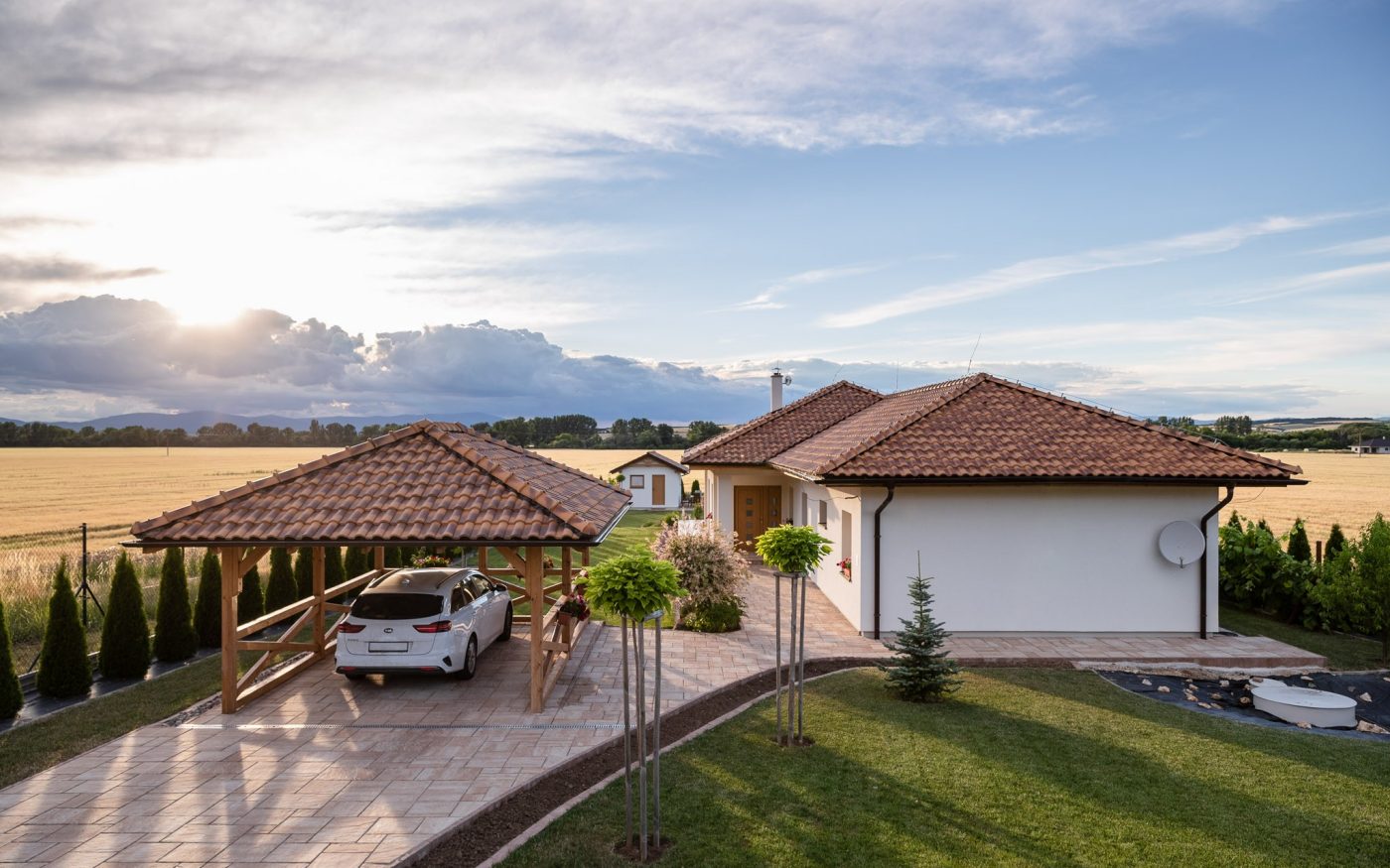 Referencia Tondach Mediteran Dlažba Semmelrock Suprema Rodinný dom Brodzany 04