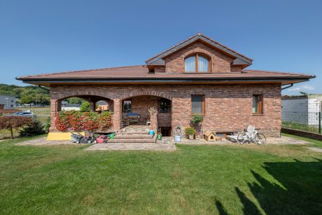 Reference photo of single house in Michalovce 05