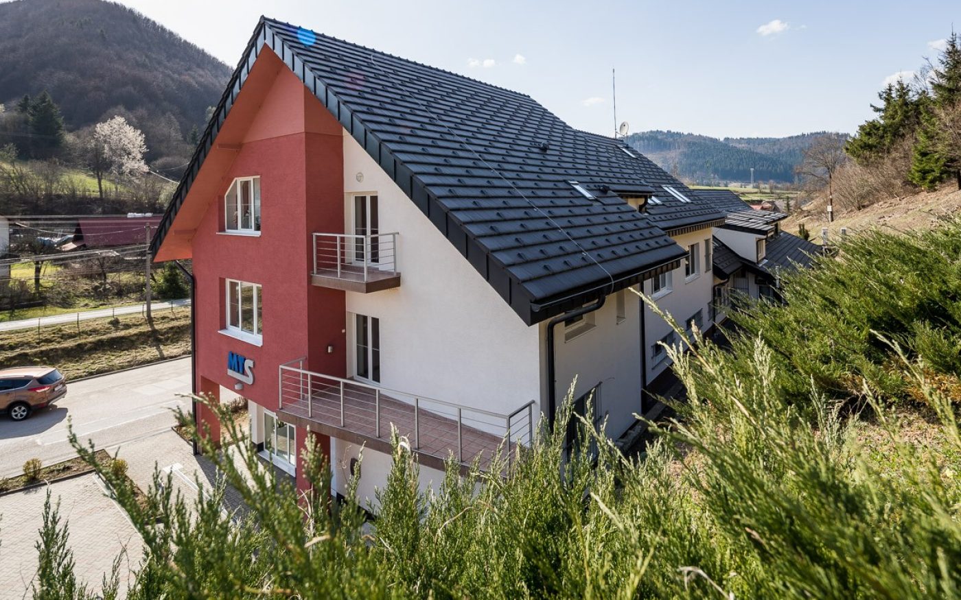 Reference photo of building in Kriva 09