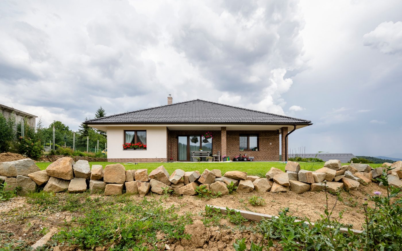 Reference photo of single house in Trencianske Mitice 06