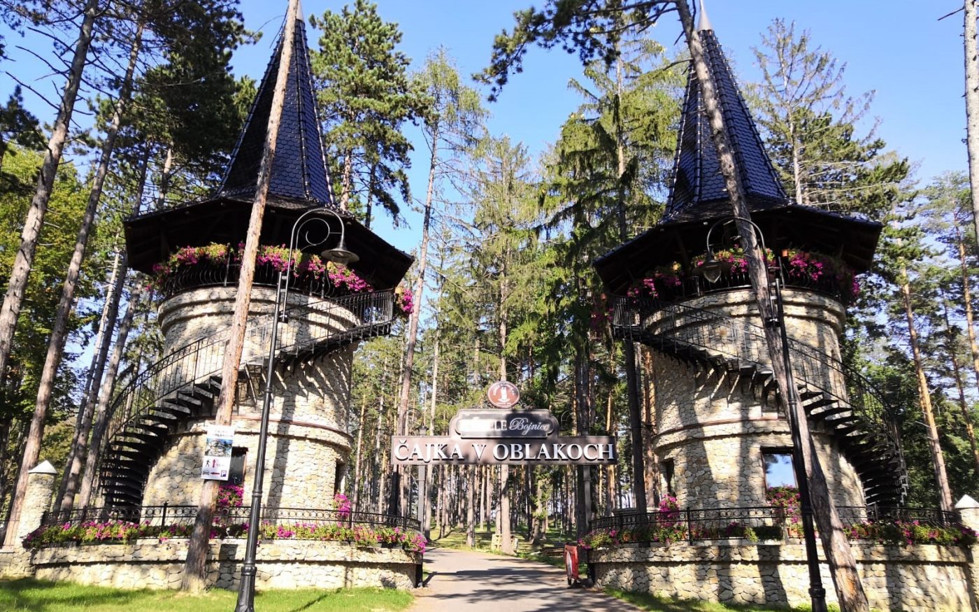 Historická budova Čajka v Oblakoch Bojnice 01