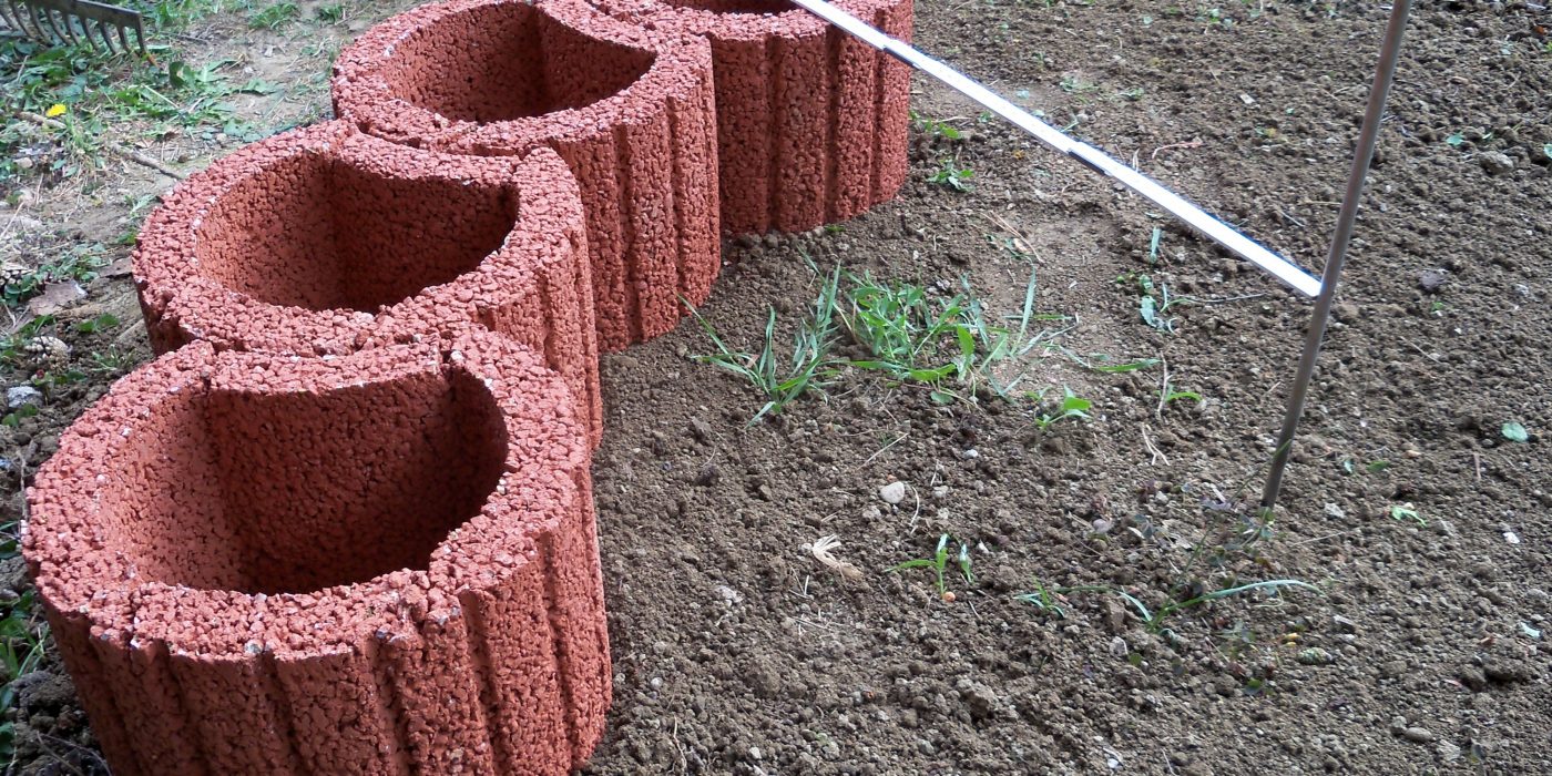 Semmelrock Výstavba jahodovej pyramídy