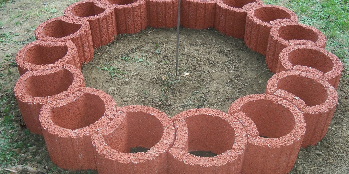 Semmelrock Výstavba jahodovej pyramídy