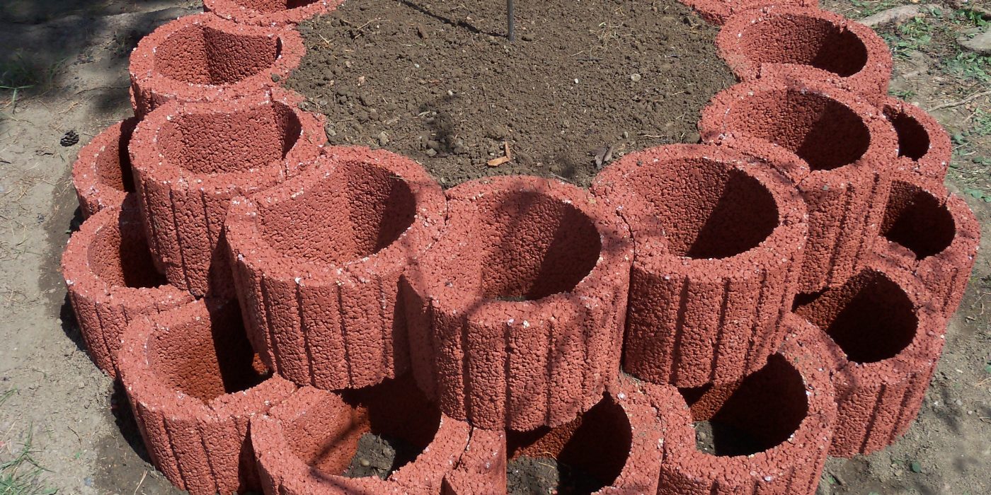 Semmelrock Výstavba jahodovej pyramídy