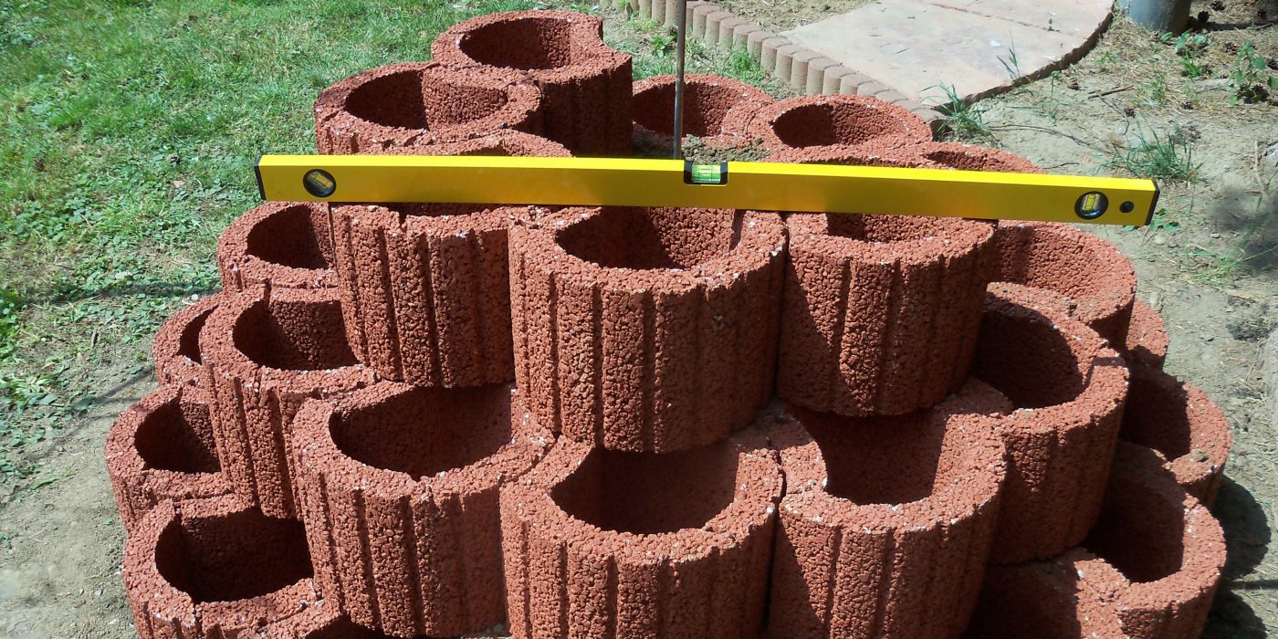 Semmelrock Výstavba jahodovej pyramídy