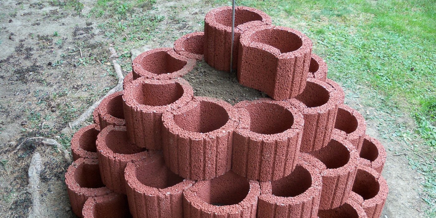 Semmelrock Výstavba jahodovej pyramídy