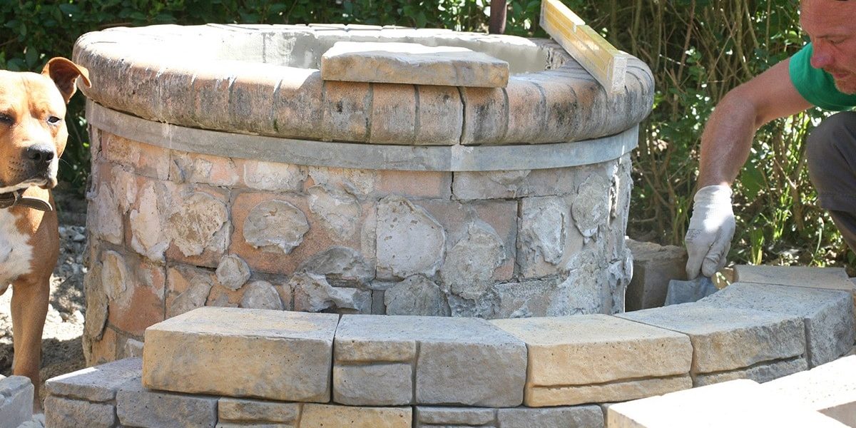 Semmelrock Výstavba Bradstone ohniska