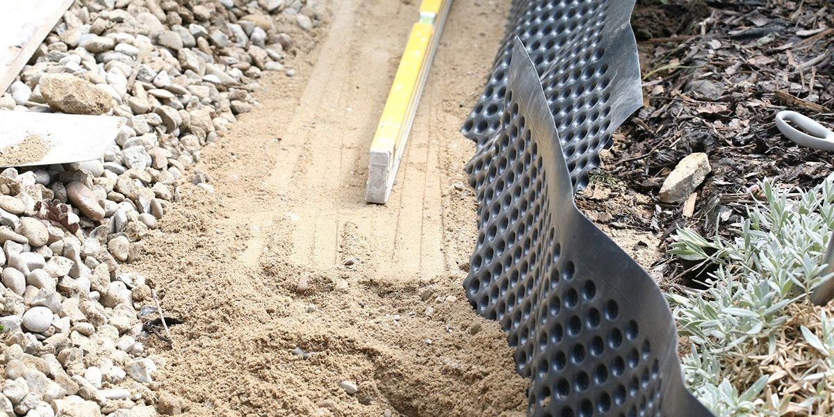 Semmelrock Výstavba oporného múrika Bradstone Mountain Block