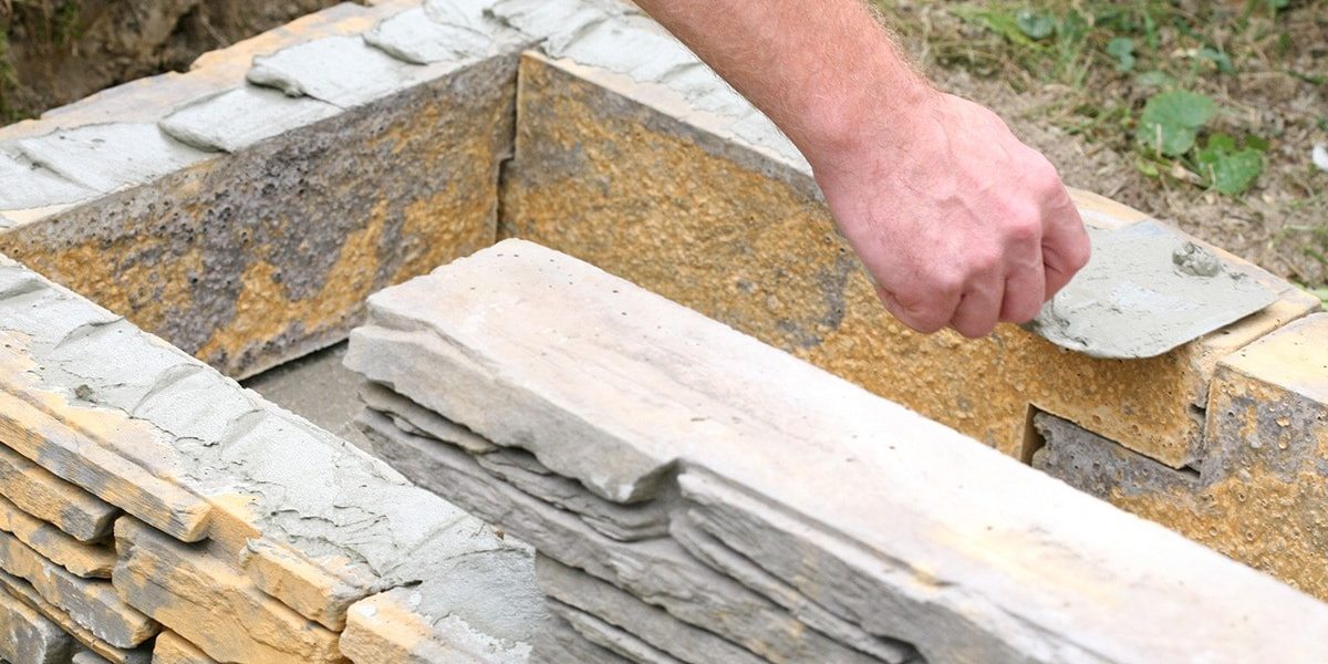 Semmelrock Výstavba záhradných kvetináčov