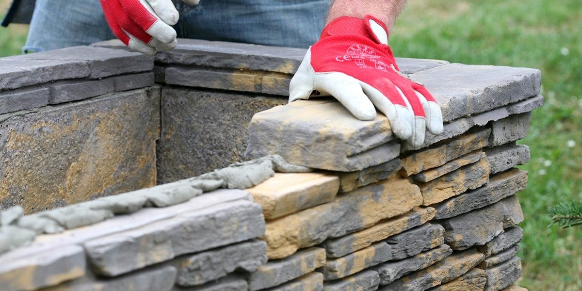 Semmelrock Výstavba záhradných kvetináčov