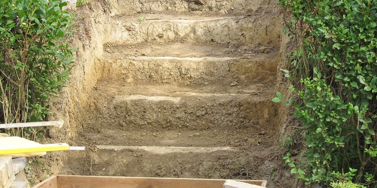 Semmelrock Výstavba záhradných schodov