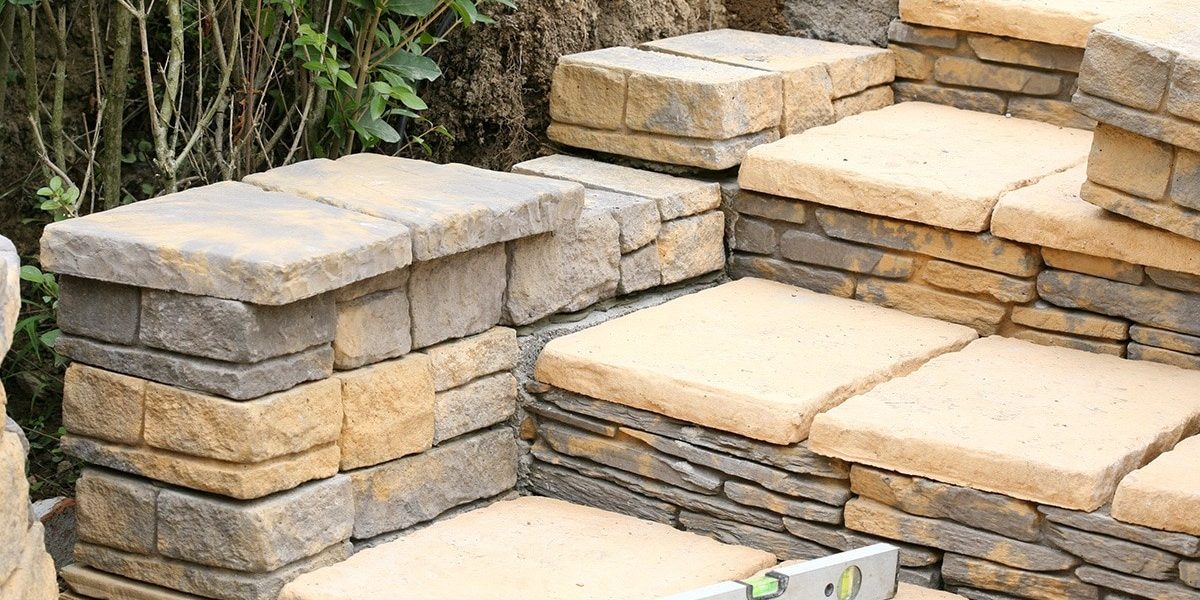 Semmelrock Výstavba záhradných schodov