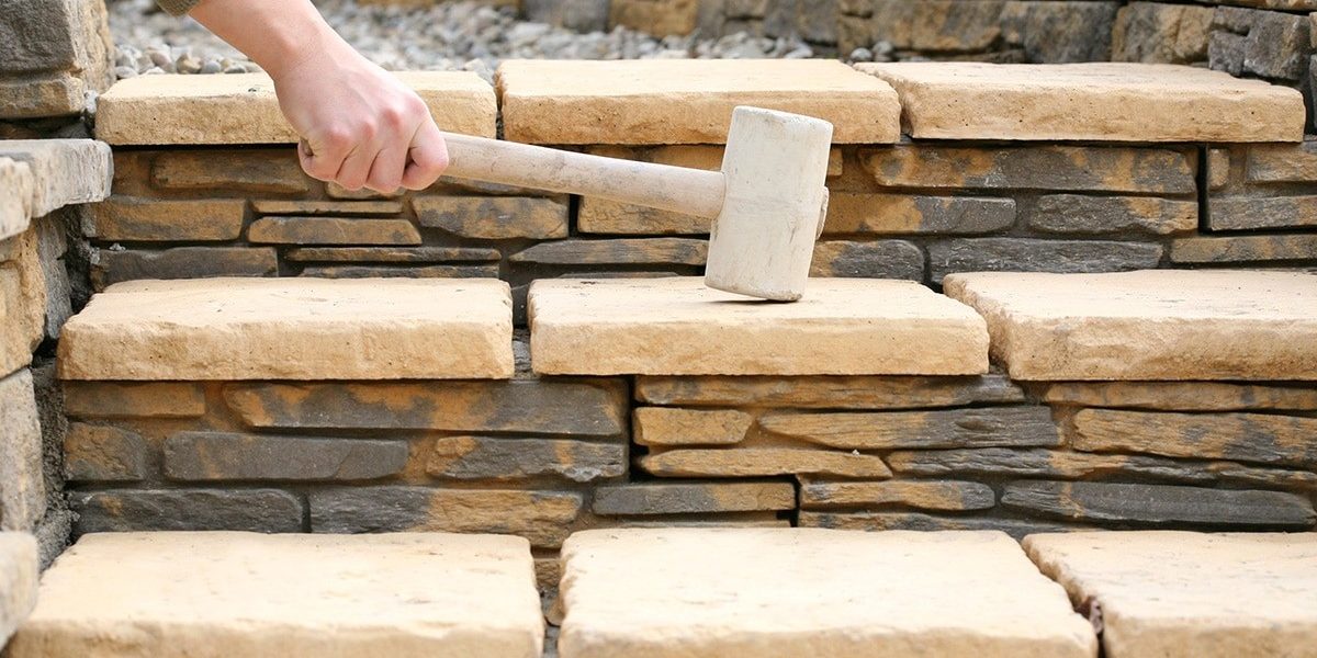 Semmelrock Výstavba záhradných schodov