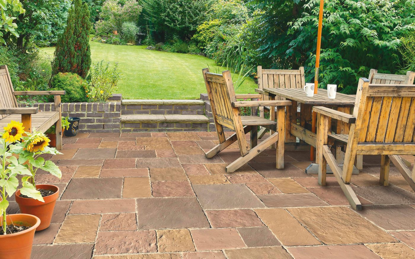 Kompozičná fotografia produktu Bradstone Old Town platne medeno-gaštanová