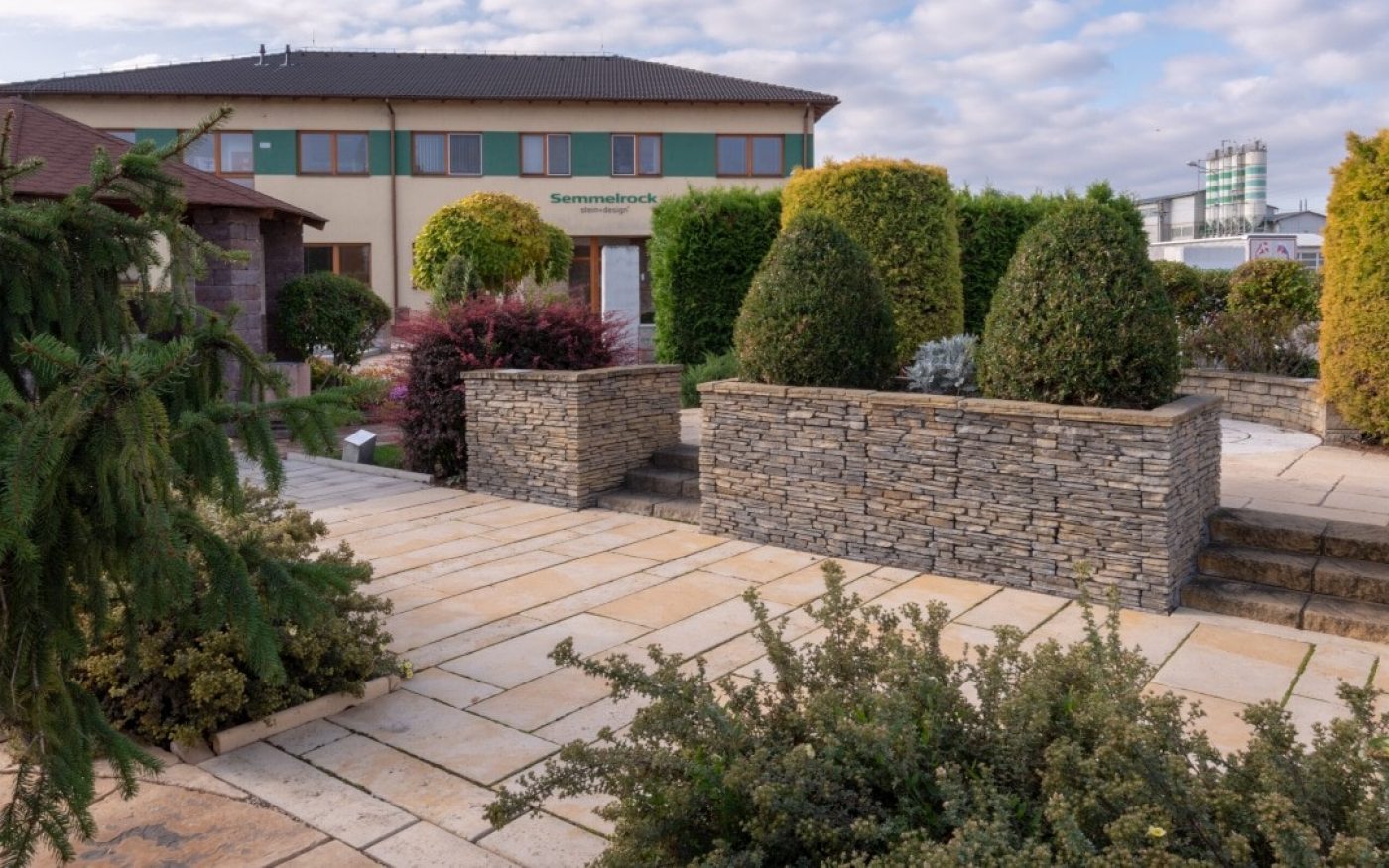 Fotografia vzorkovej záhrady v Seredi