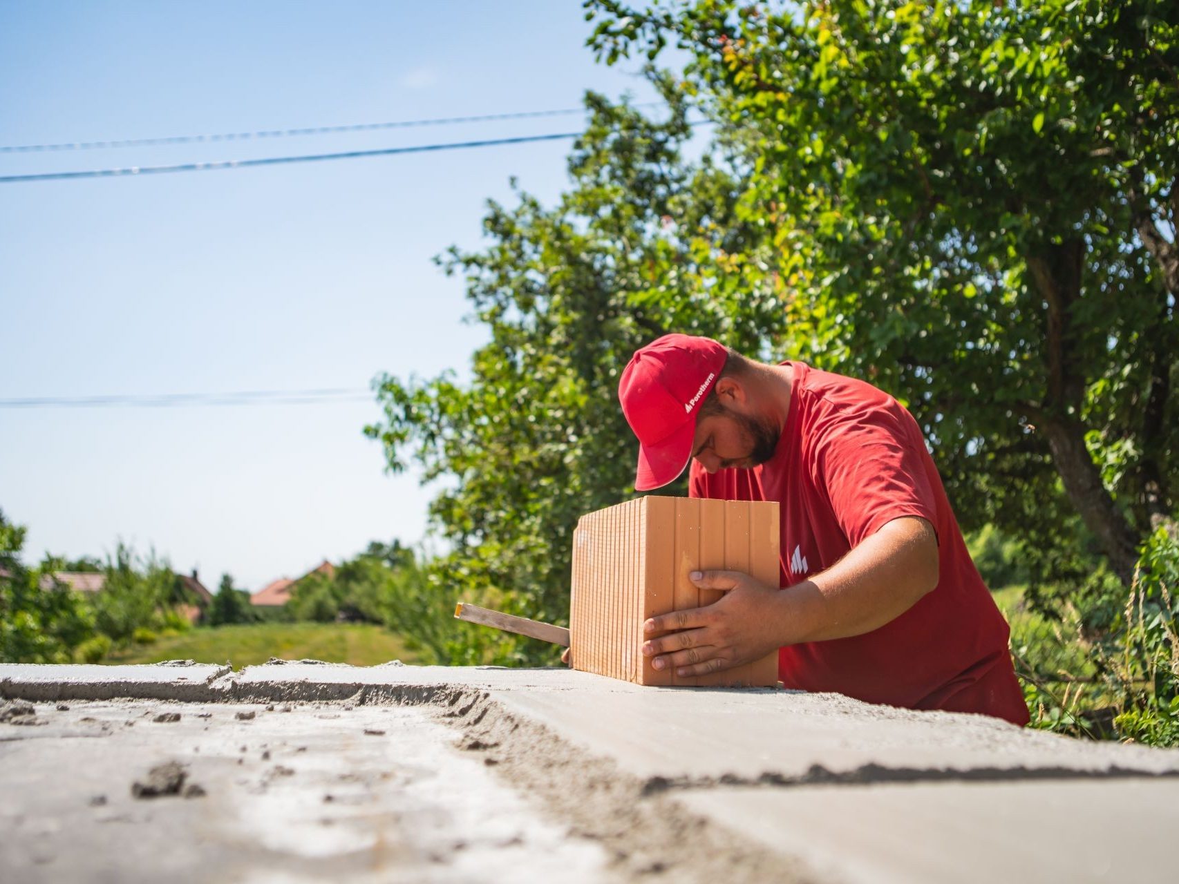 Založenie prvého radu
