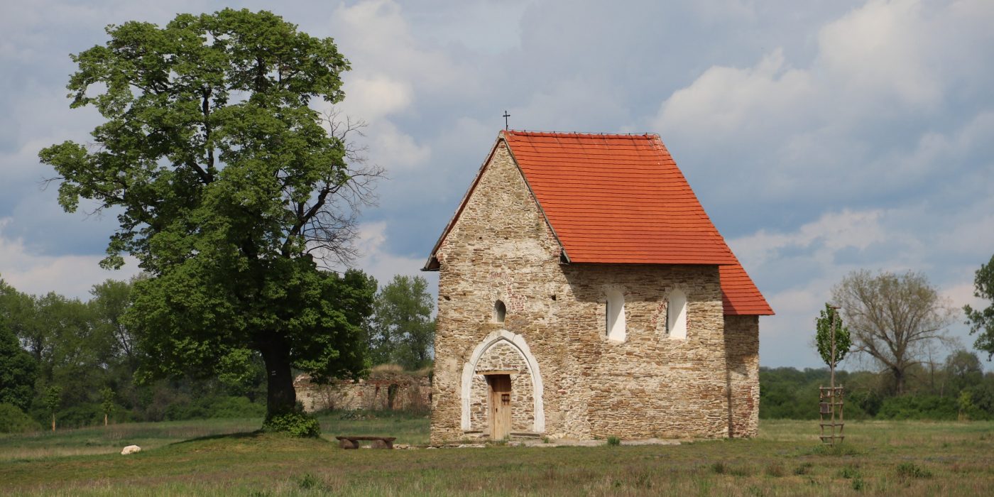 Historická budova Kostol sv. Margity Antiochijskej v Kopčanoch Viedenská hranatá prírodná