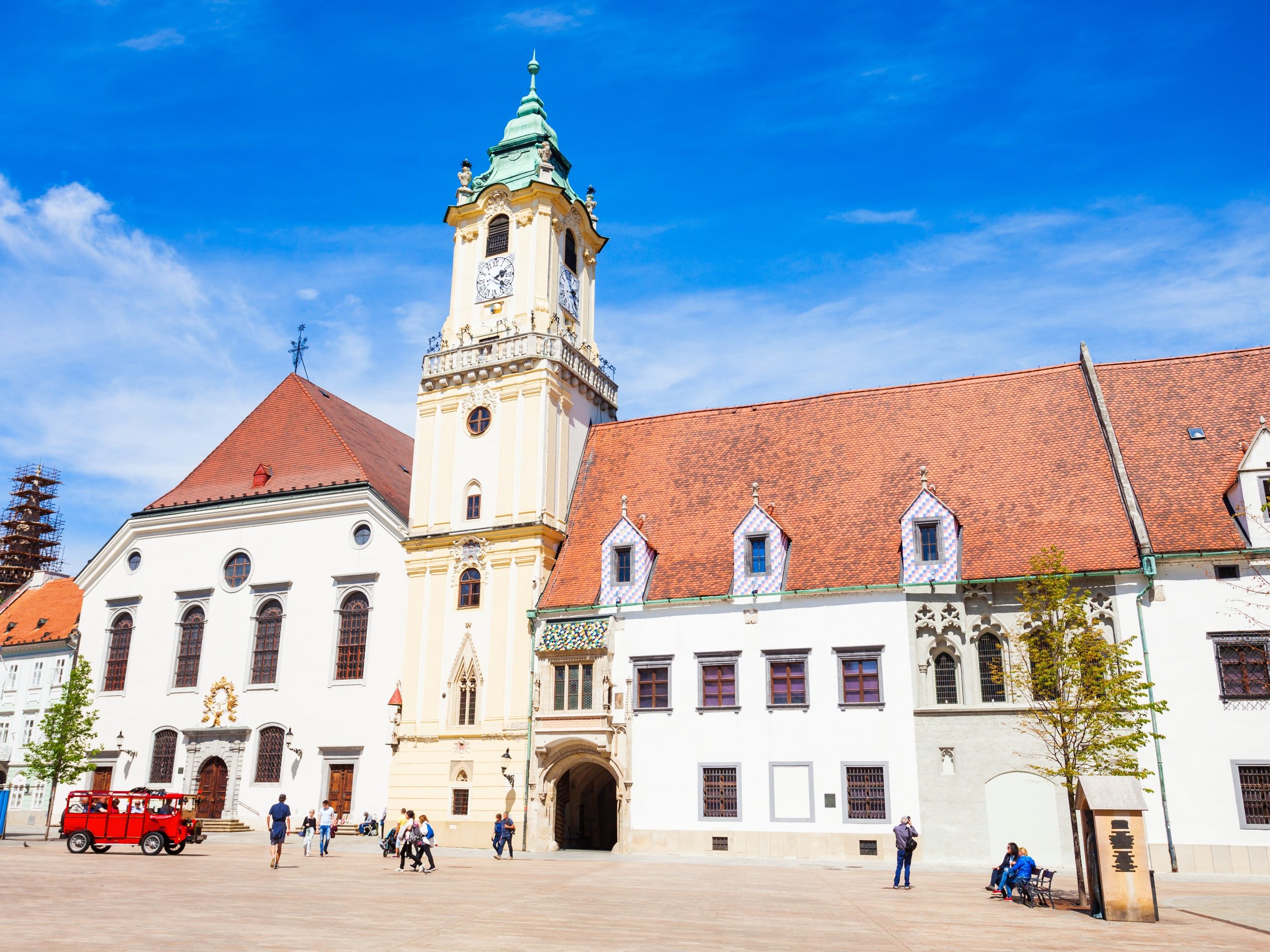 Historická budova radnica Bratislava Bobrovka antik OR
