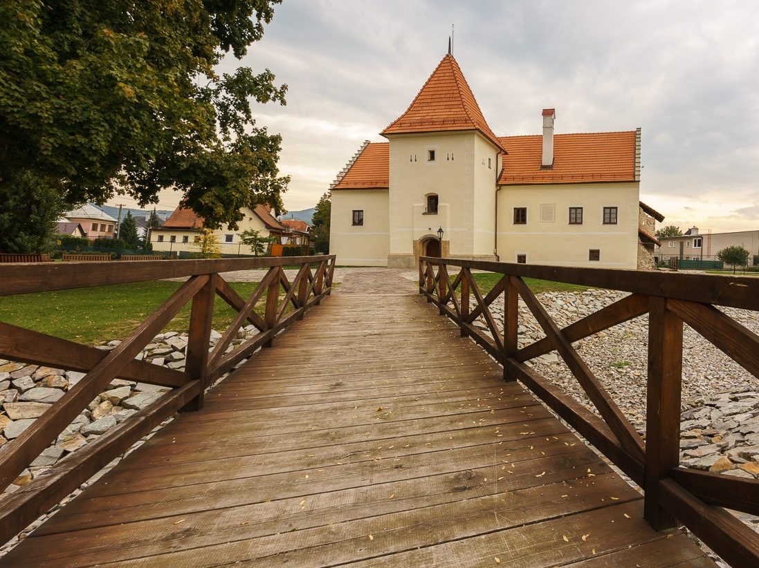 Historická budova Vodný Hrad Šimonovany Francúzska prírodná