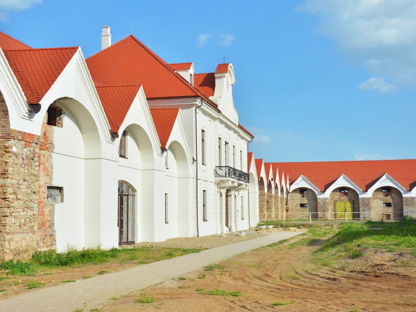 Historická budova Žrebčín Kopčany Bobrovka špicatá prírodná