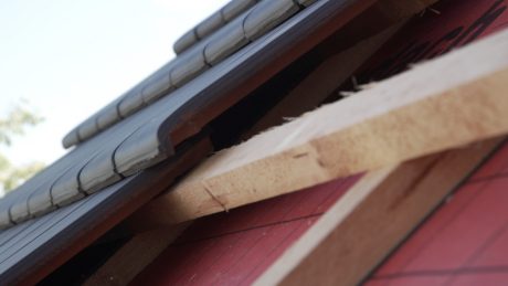 Fotografie pokládky krytiny | Vzorový e4 dům | Wienerberger