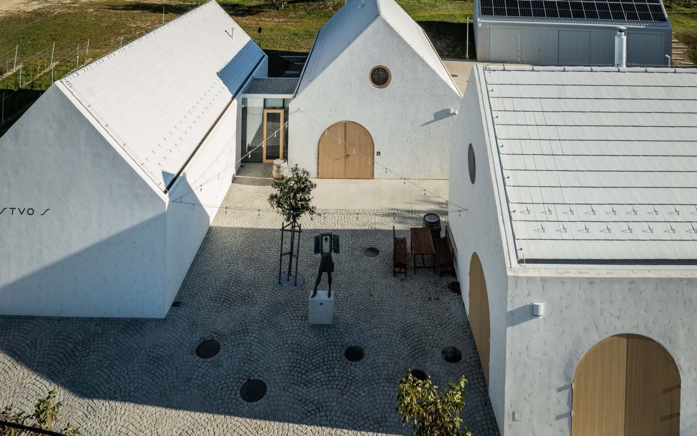 Referencia vinárstvo Strekov Planoton 9 Engoba biela 0