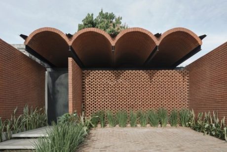 SK_MKT_PHO_BE__BOK_PHO_Intermediate_house