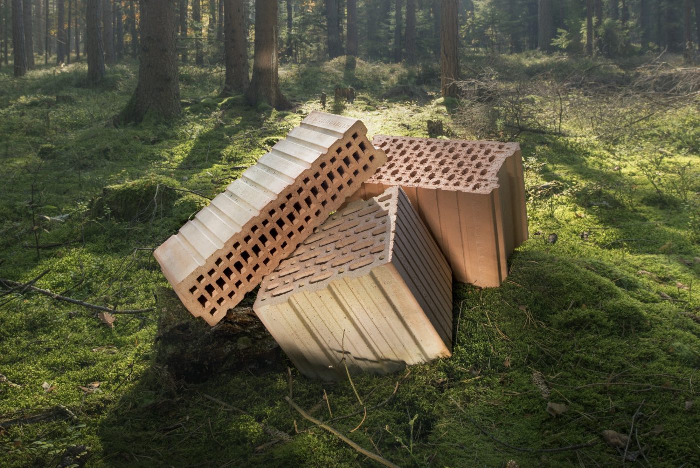 Product shot of the Silence as in the woods AKU bricks Porotherm AKU Profi and AKU