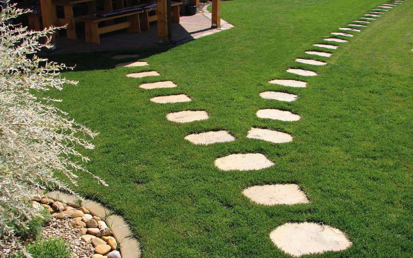 Referenčná fotografia produktu Bradstone Old Town nášľapná platňa pieskovcová