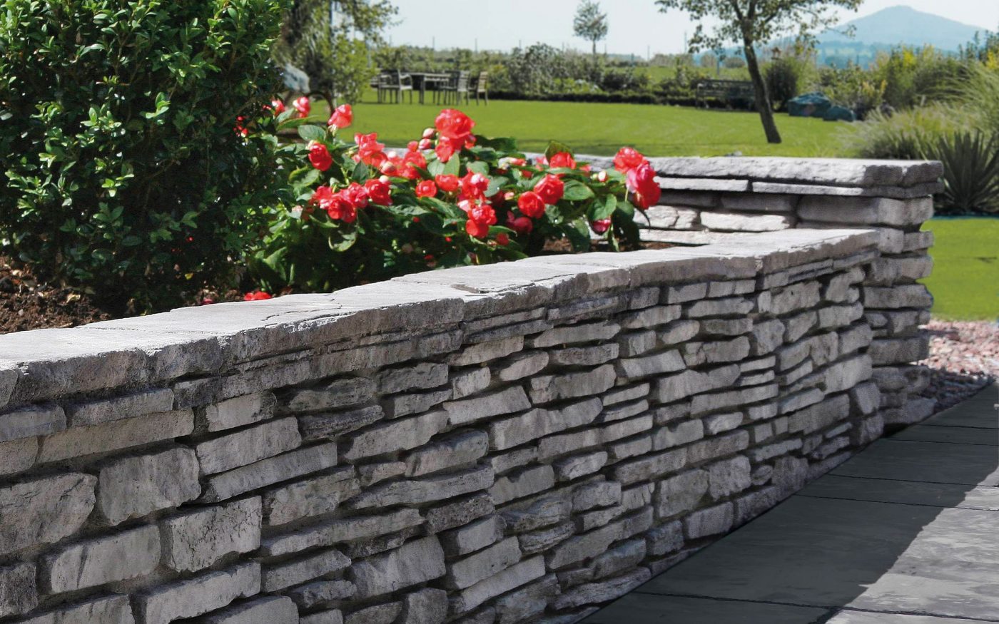 Kompozičná fotografia produktu Bradstone Milldale múr sivá melírovaná