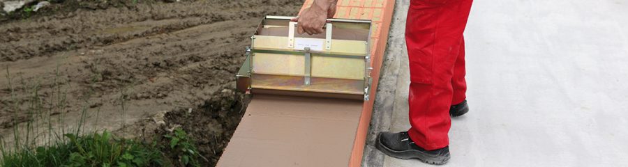 poroton, mortar, construction worker, mortar roll