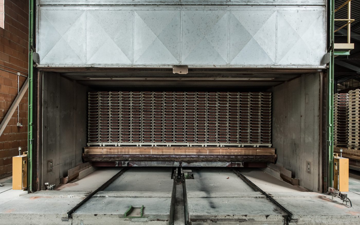 Produktion V11 Tondach Gleinstätten, production roof tiles