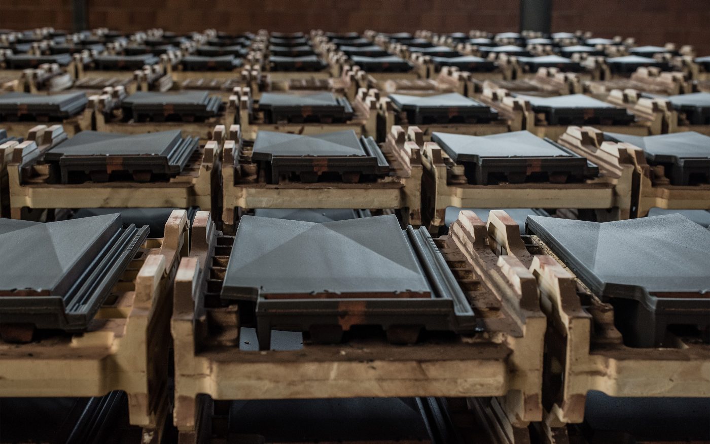 Produktion V11 Tondach Gleinstätten, production roof tiles
