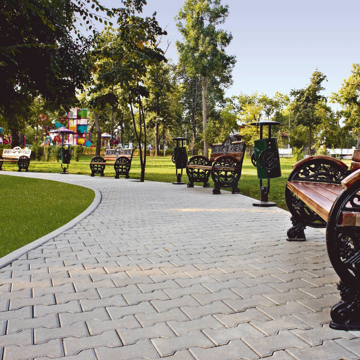 Referenčná fotografia produktu Behaton dlažba sivá