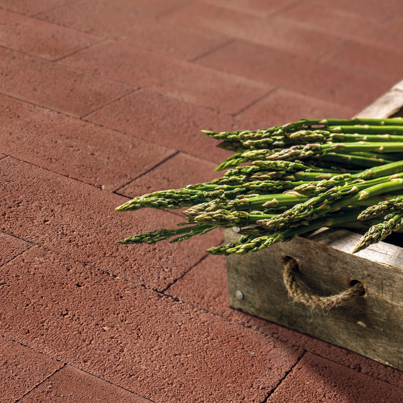 Kompozičná fotografia produktu Gramini tehlová červená, neotĺkaná