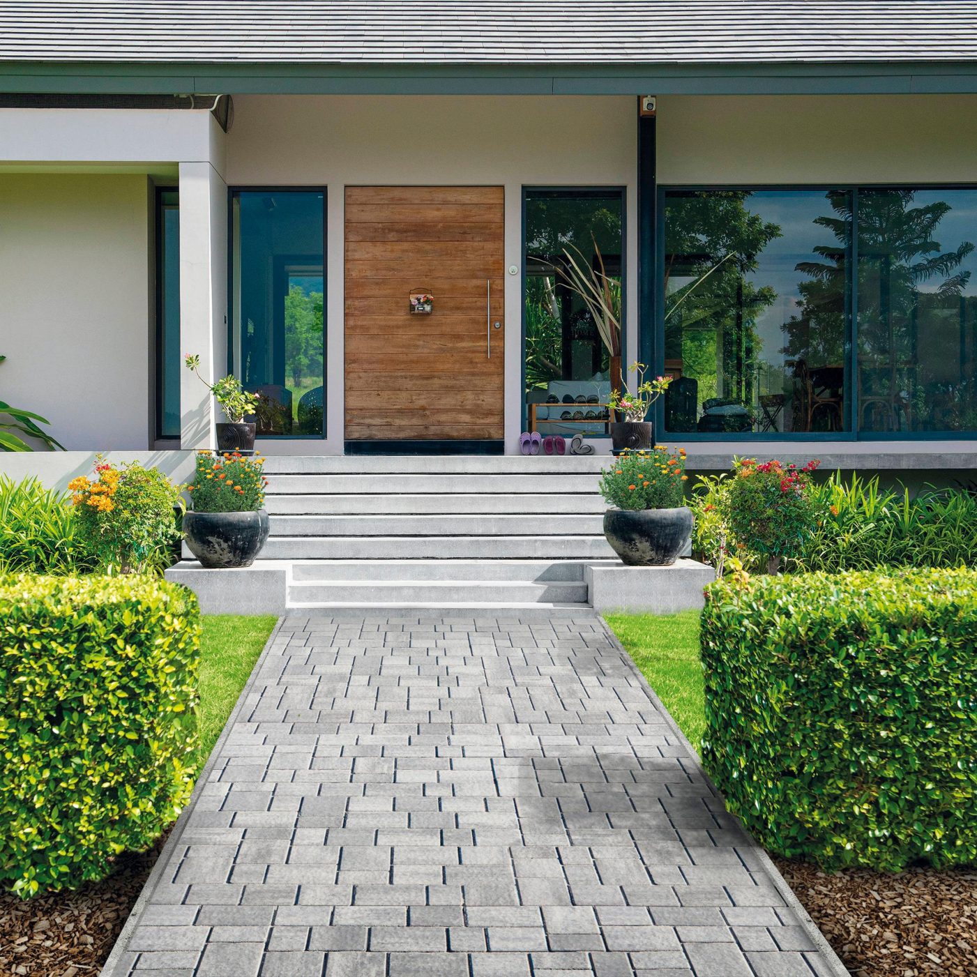 Kompozičná fotografia produktu Toscana dlažba sivo-čierna melírovaná