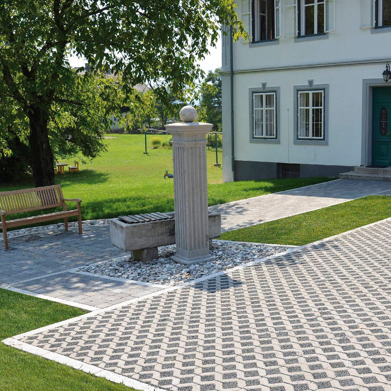 Referenčná fotografia produktu Zatrávňovacia dlažba sivá