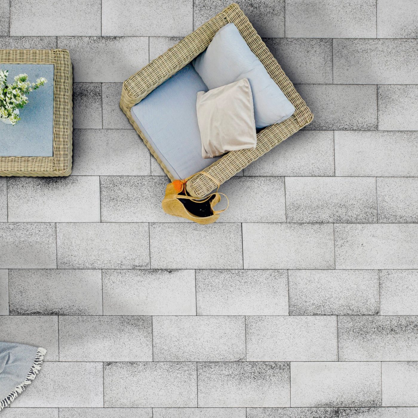 Kompozičná fotografia produktu Umbriano platne sivo-biela