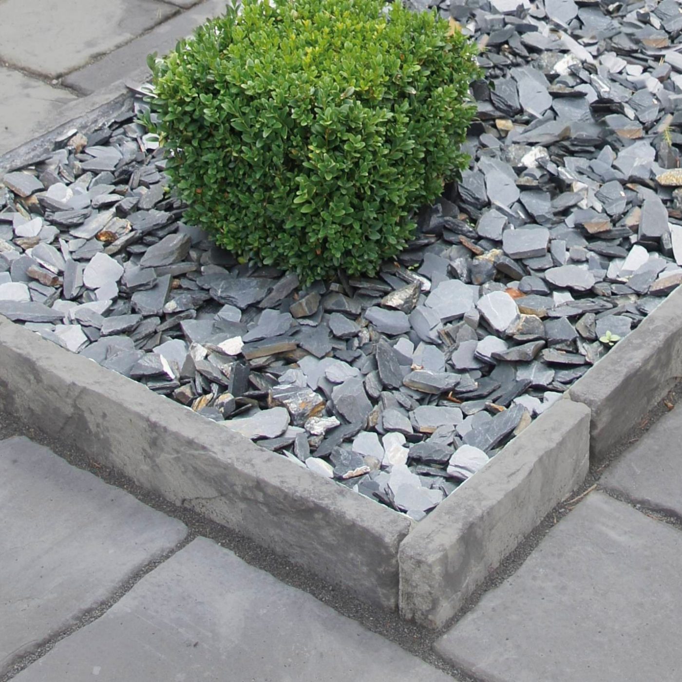 Referenčná fotografia produktu Bradstone Milldale obrubník sivá melírovaná