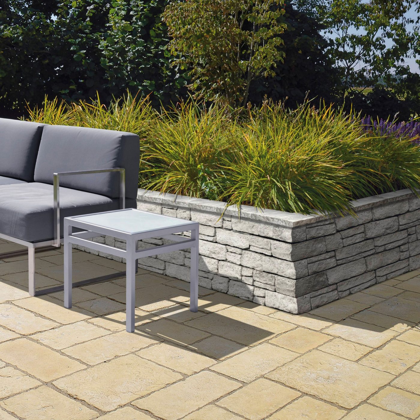 Kompozičná fotografia produktu Bradstone Mountain Block bielo-sivá melírovaná